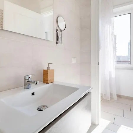 De Gasperi Apartment Naples